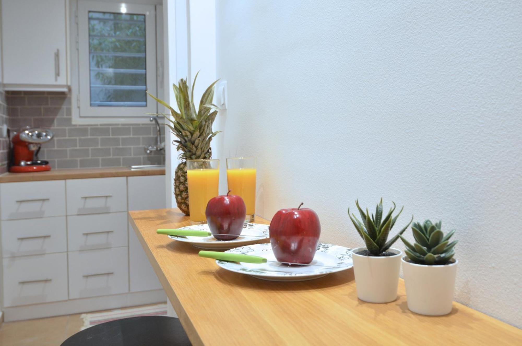 Acropolis, A Nice And Minimal Apartment เอเธนส์ ภายนอก รูปภาพ